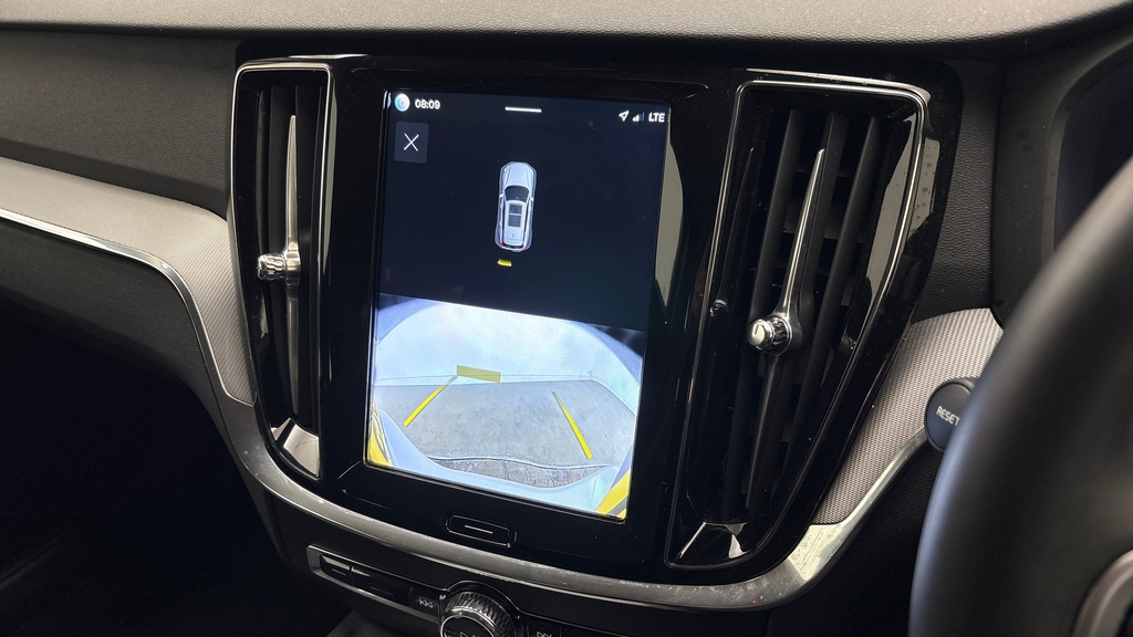 Volvo V60 Plus Black #41