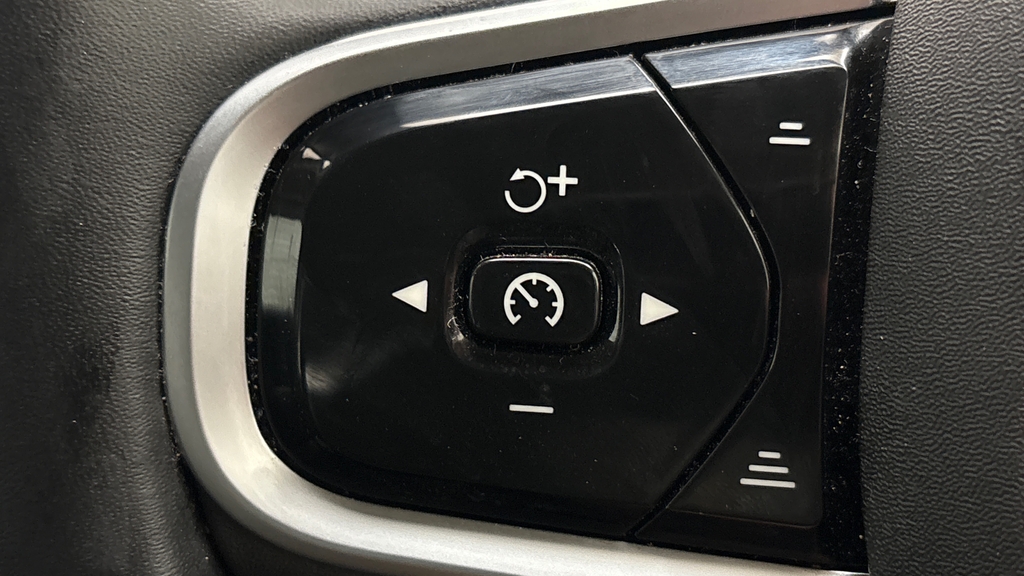 Volvo V60 Plus Black #29
