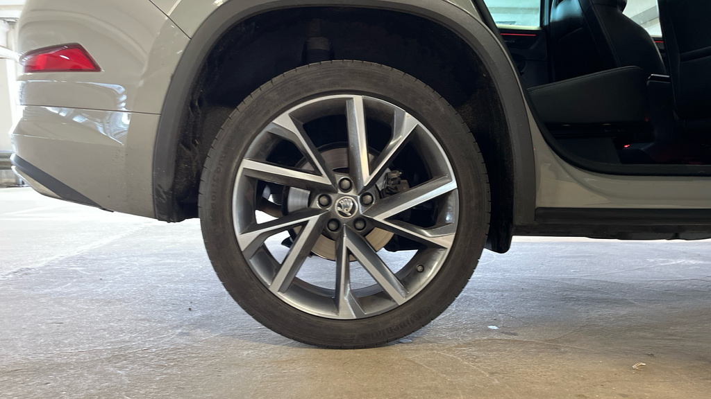 Skoda Kodiaq Kodiaq 1.5 Tsi Sport Line Dsg 7 Seat Grey #5