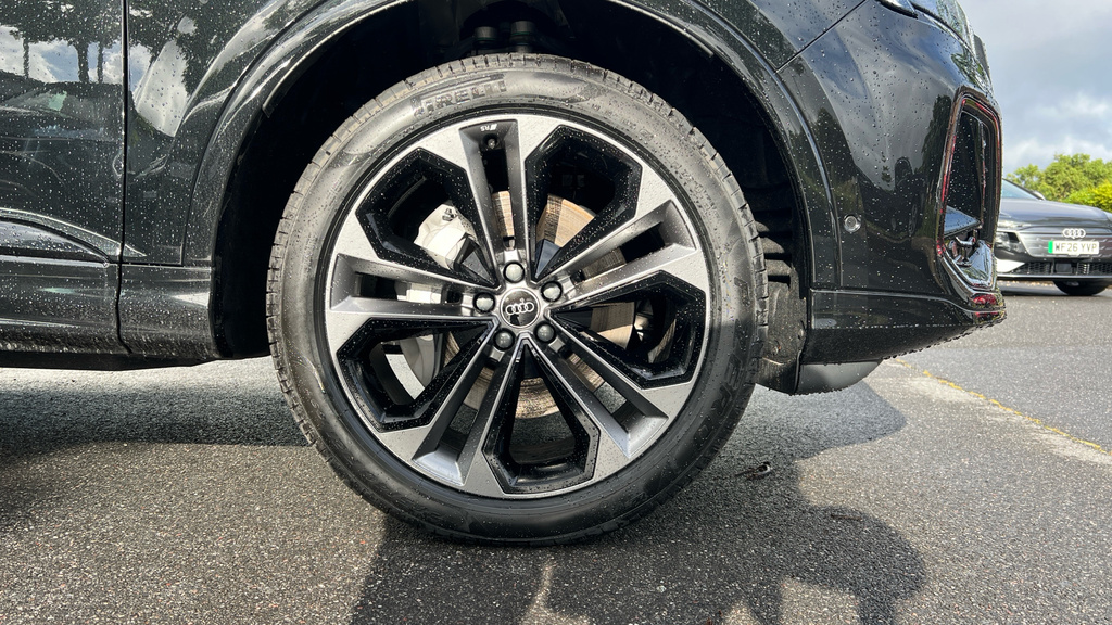 Audi Q7 Audi Q7 Suv Black Edition Tdi Quattro 286 Ps Tiptr Black #5