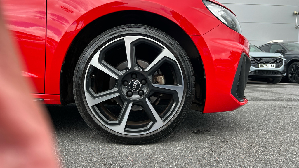 Audi A1 A1 35 Tfsi Black Edition S Tronic WJ21JFN Red #5