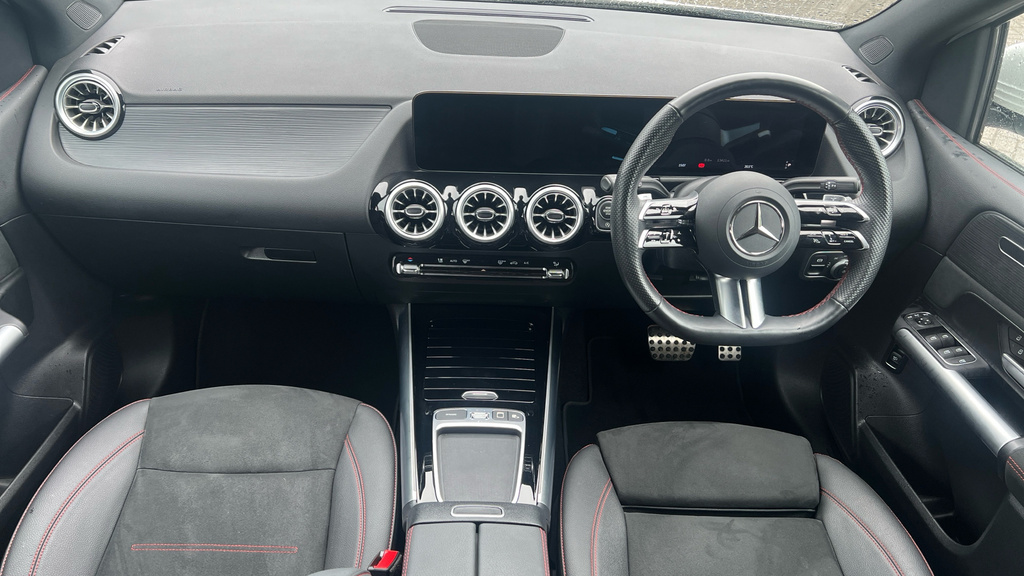 Mercedes-Benz B Class Hatchback White #23