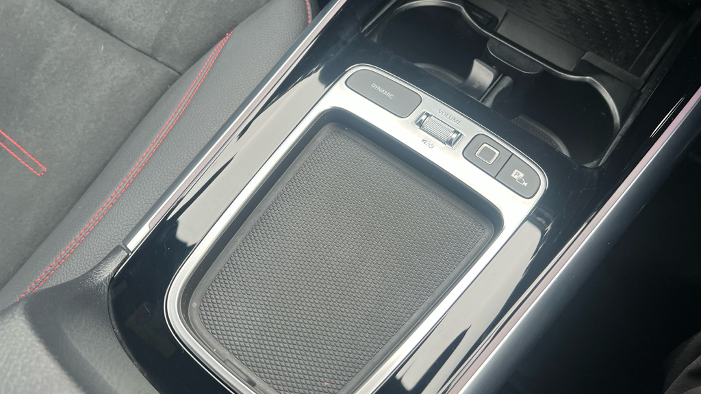 Mercedes-Benz B Class Hatchback White #50