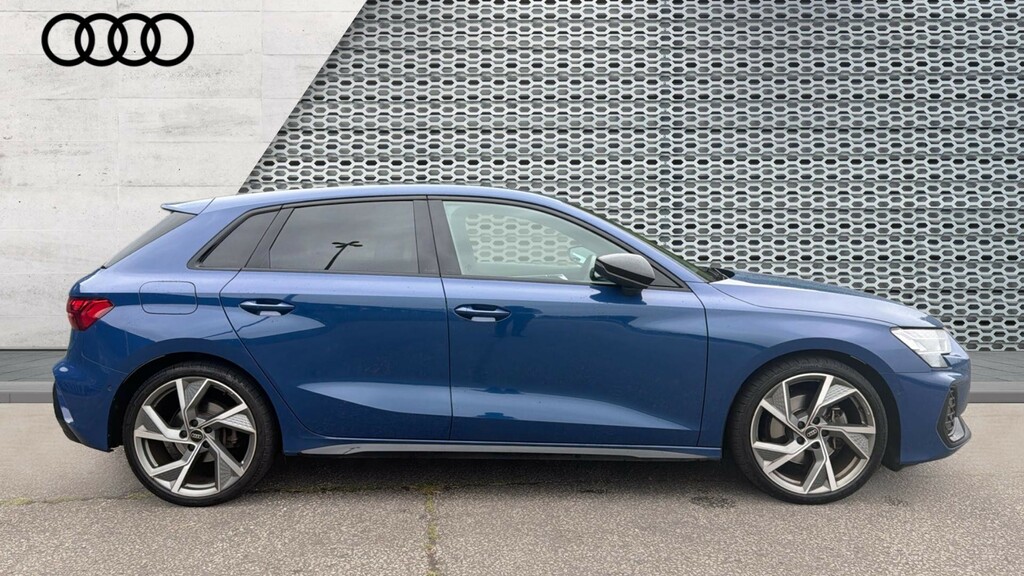 Audi A3 A3 35 Tdi Black Edition S Tronic WJ74DEU Blue #4
