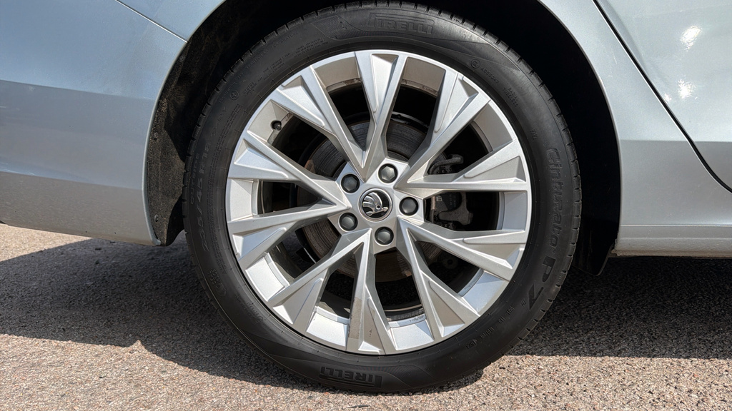 Skoda Superb Superb 1.5 Tsi Iv Se L Dsg EU74DFE Silver #5