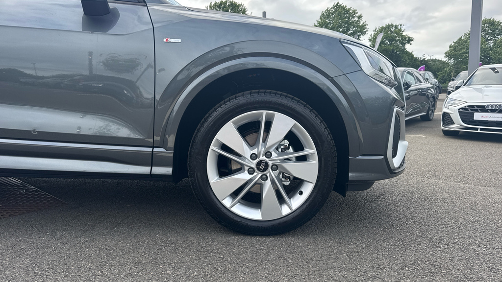 Audi Q2 Audi Q2 S Line 35 Tfsi 150 Ps S Tronic GL26KHV Grey #5