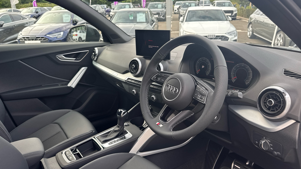 Audi Q2 Audi Q2 S Line 35 Tfsi 150 Ps S Tronic GL26KHV Grey #2
