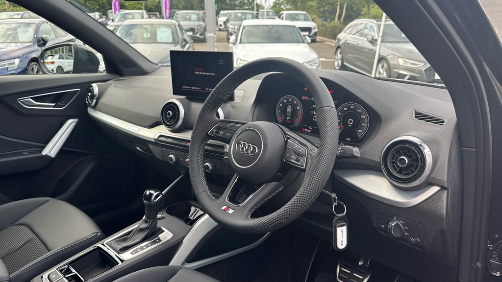 Audi Q2 Audi Q2 S Line 35 Tfsi 150 Ps S Tronic GL26KHV Grey #6