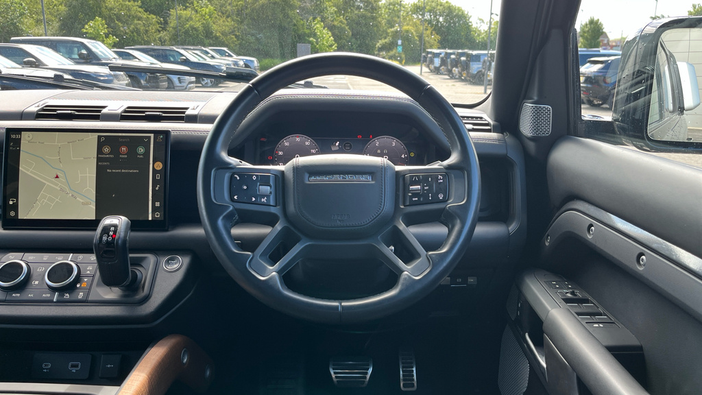 Land Rover Defender 130 X-dynamic Hse Grey #15