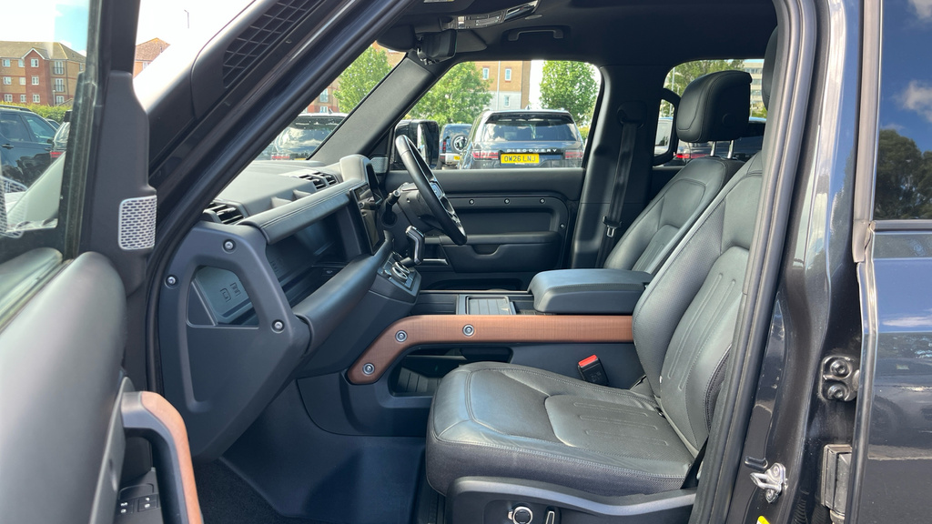 Land Rover Defender 130 Defender 3.0 D300 X 130 8 Seat Grey #3