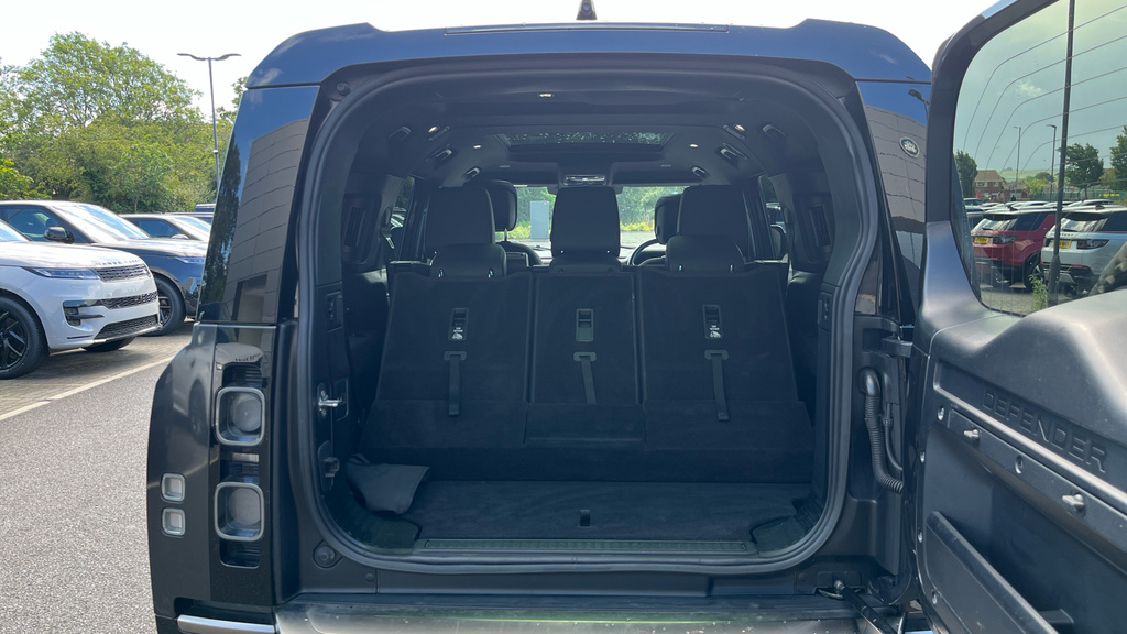 Land Rover Defender 130 X-dynamic Hse Grey #10