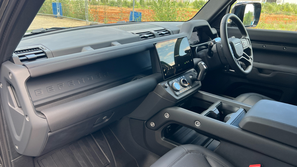 Land Rover Defender 3.0 D350 Hard Top X-dynamic Hse Green #24