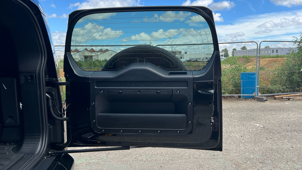 Land Rover Defender 3.0 D350 Hard Top X-dynamic Hse Green #37