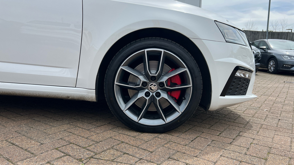 Skoda Octavia Octavia 2.0 Tsi Vrs Dsg White #5