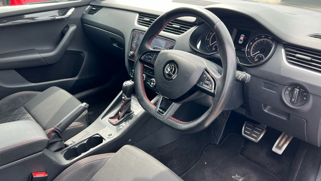Skoda Octavia Octavia 2.0 Tsi Vrs Dsg White #6