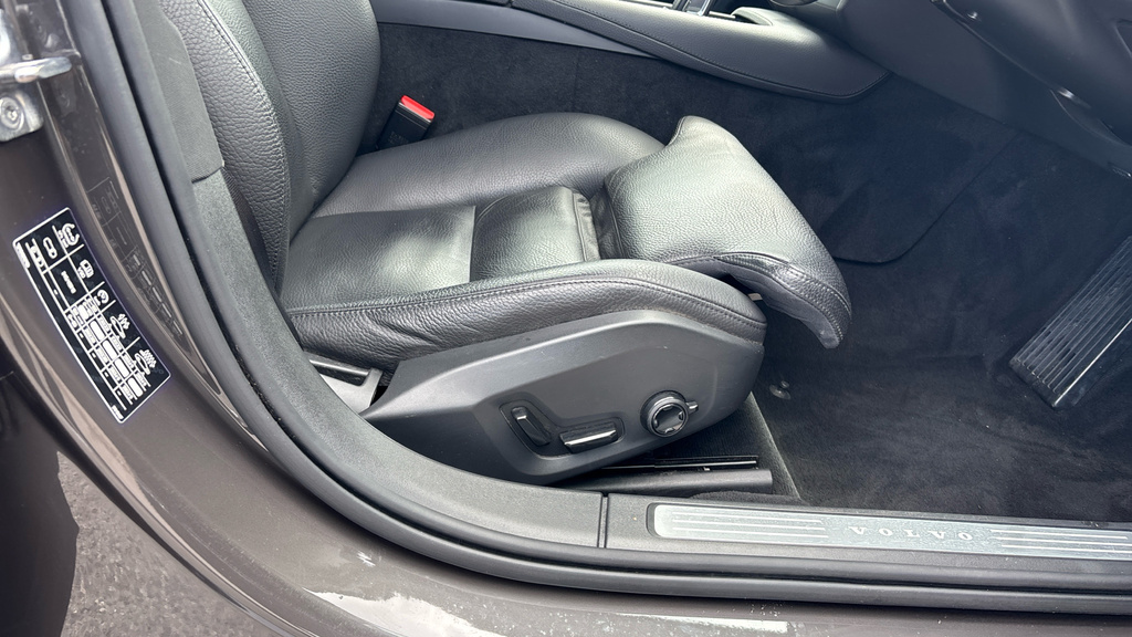 Volvo V90 2.0 B4d R Design Black #31