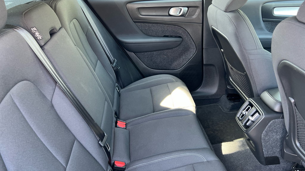 Volvo XC40 Xc40 1.5 T3 163 Momentum YY22EZZ Black #6