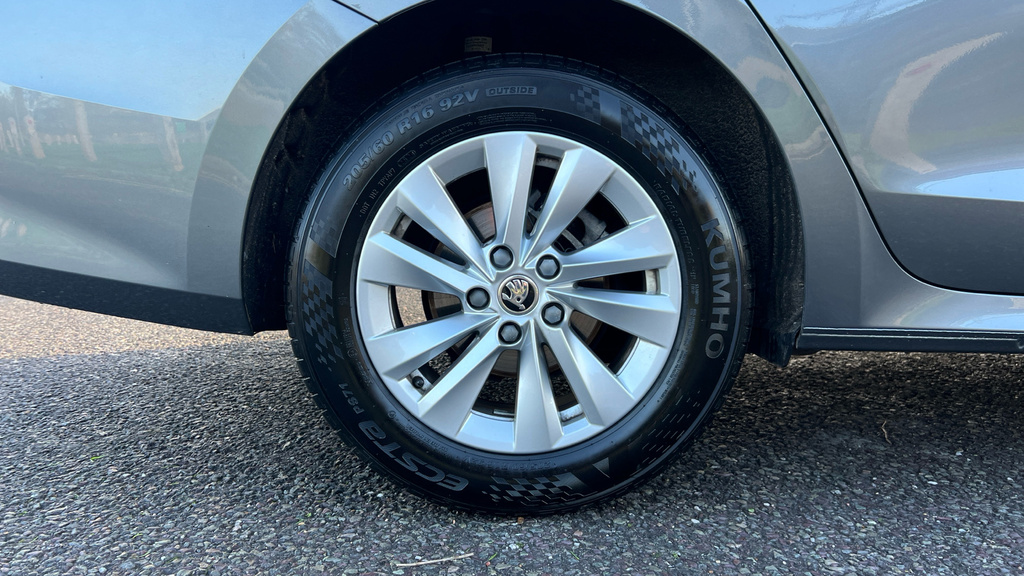 Skoda Octavia Octavia 1.5 Tsi E-tec Se Technology Dsg GL74ZND Grey #5