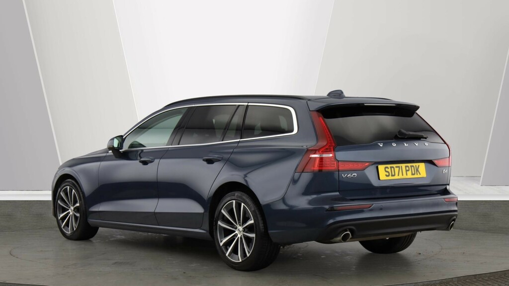 Volvo V60 V60 2.0 B4p Momentum 7 Speed Blue #3