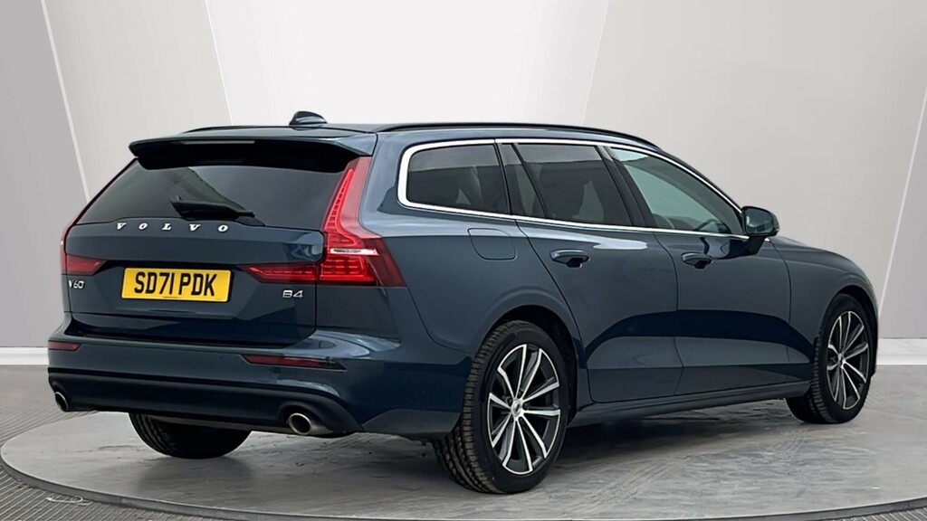 Volvo V60 V60 2.0 B4p Momentum 7 Speed Blue #2
