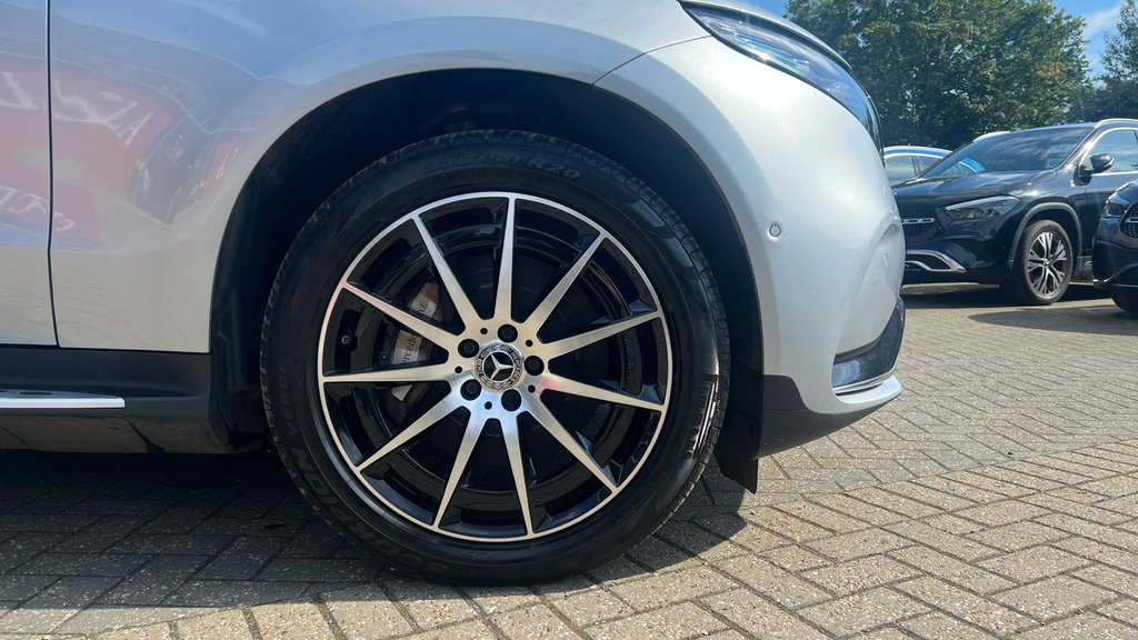 Mercedes-Benz EQC Eqc 400 300Kw Amg Line Edition 80Kwh YK73ONH Silver #5