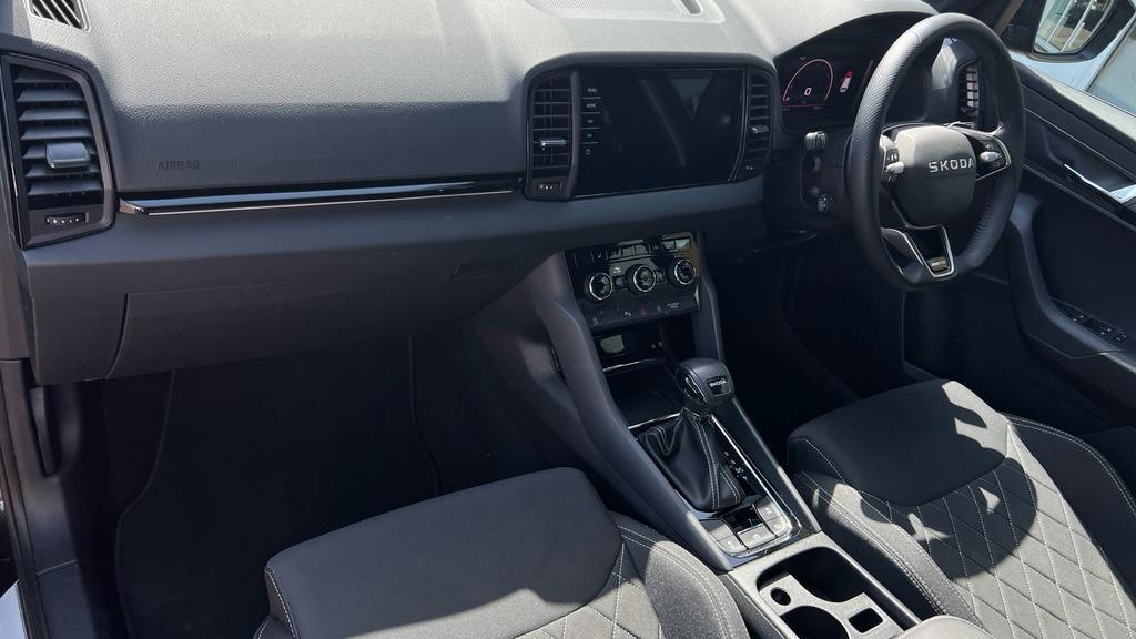 Skoda Karoq Karoq 1.5 Tsi Sportline Edition Dsg EJ25OWZ Black #2