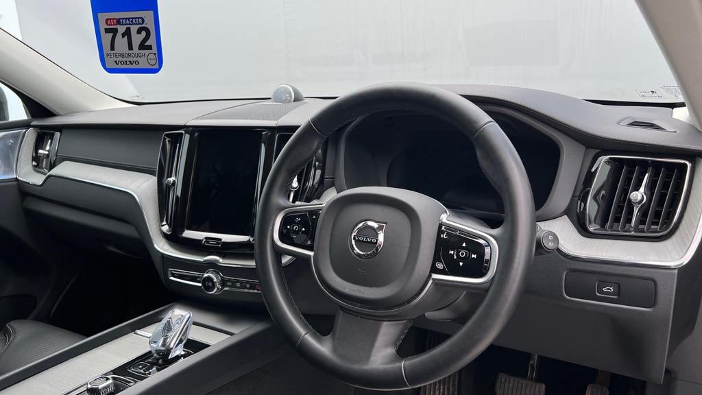 Volvo XC60 Xc60 2.0 B5p Ultra Dark Awd Geartronic RV25UBY Silver #4