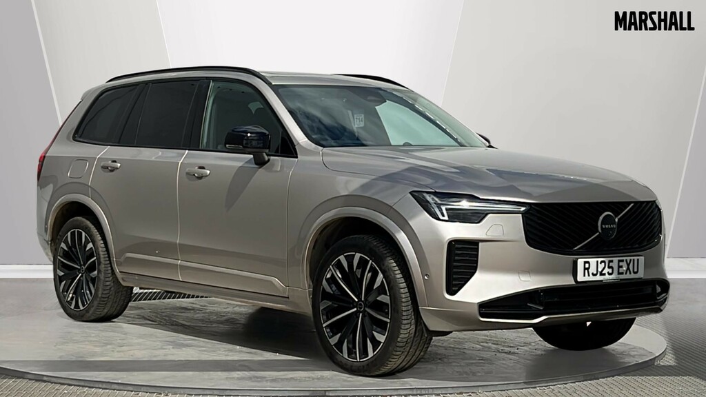 Volvo XC90 Xc90 2.0 B5p Ultra Dark Awd Geartronic Gold