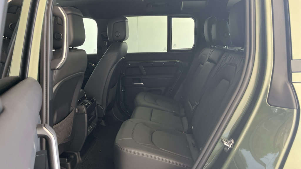 Land Rover Defender 110 Defender 3.0 D350 X-dynamic Hse 110 Estat OV26KHO Green #4