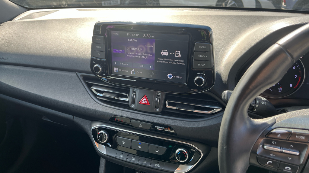 Hyundai I30 Hatchback Red #12