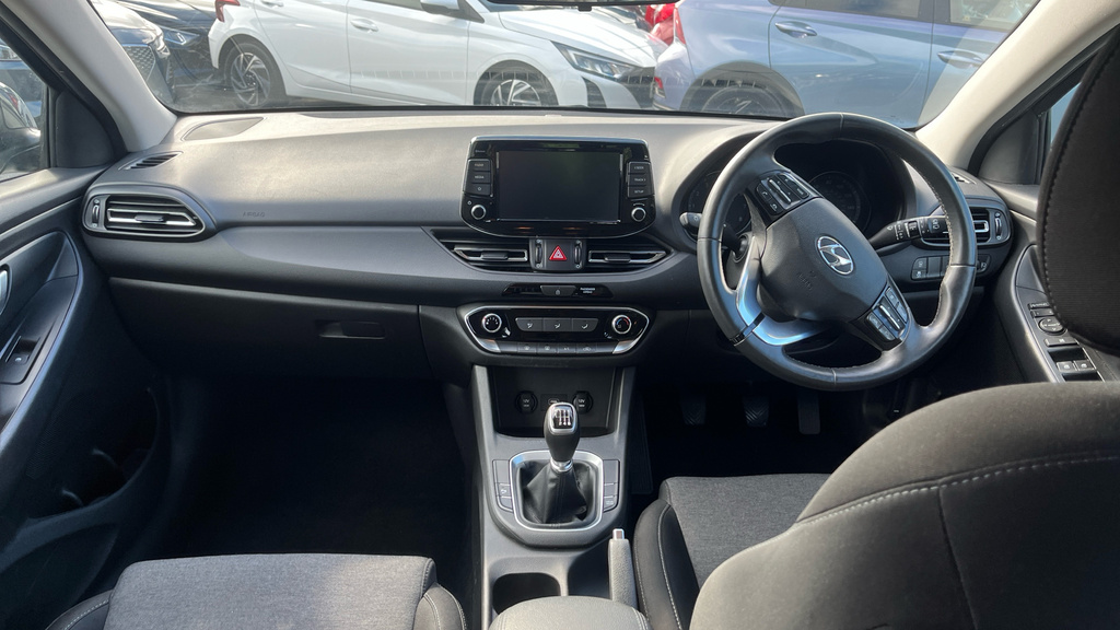 Hyundai I30 Hatchback Red #11