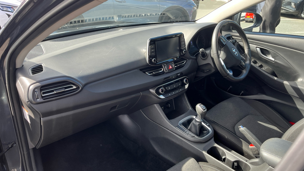 Hyundai I30 Hatchback Red #10