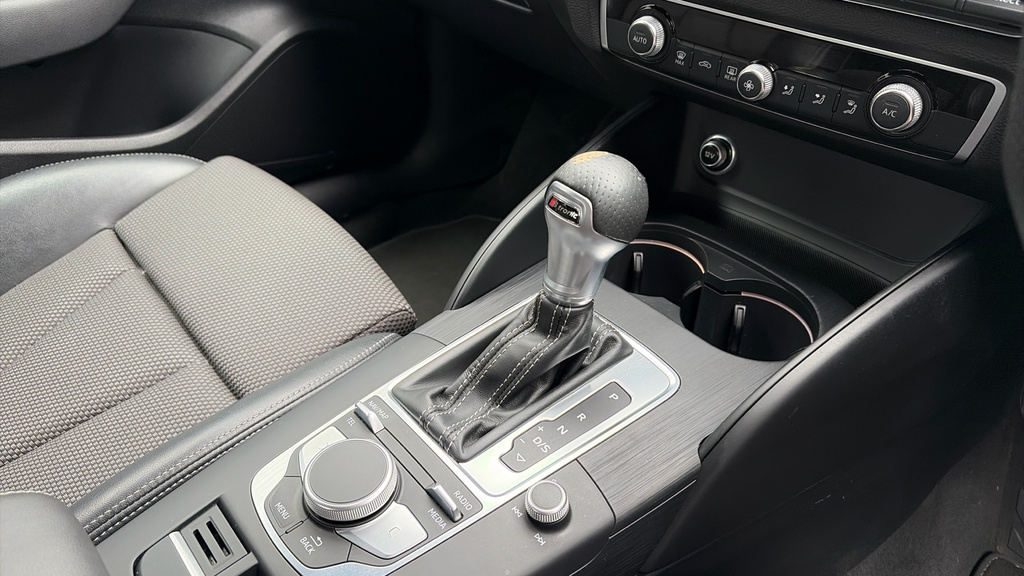 Audi A3 2.0L Tdi S Line 148 Bhp Grey #26