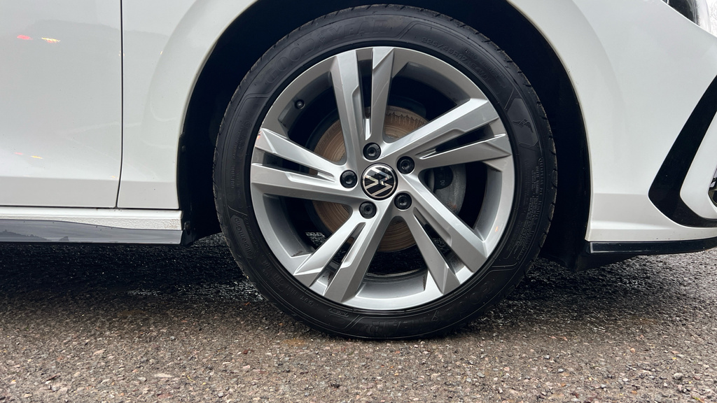 Volkswagen Golf Hatchback White #20