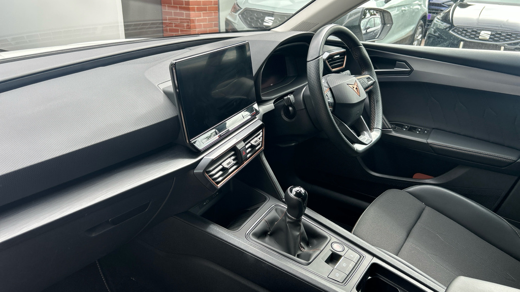 Cupra Leon Leon 1.5 Tsi V1 DG24ETA White #2