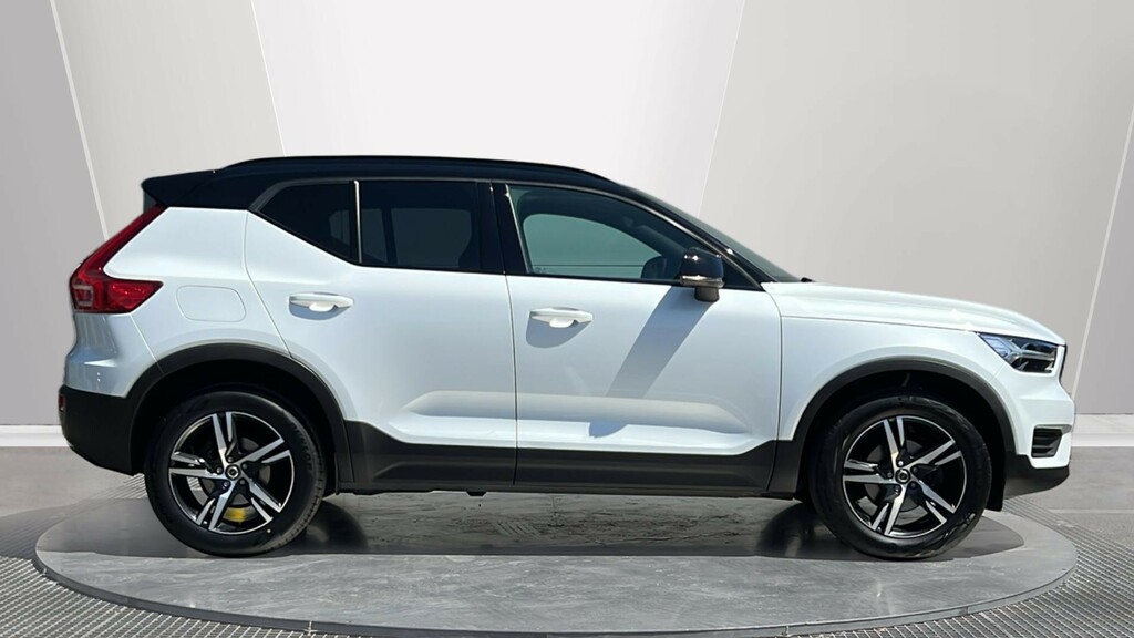 Volvo XC40 Xc40 1.5 T3 163 R Design YR22EJC White #3