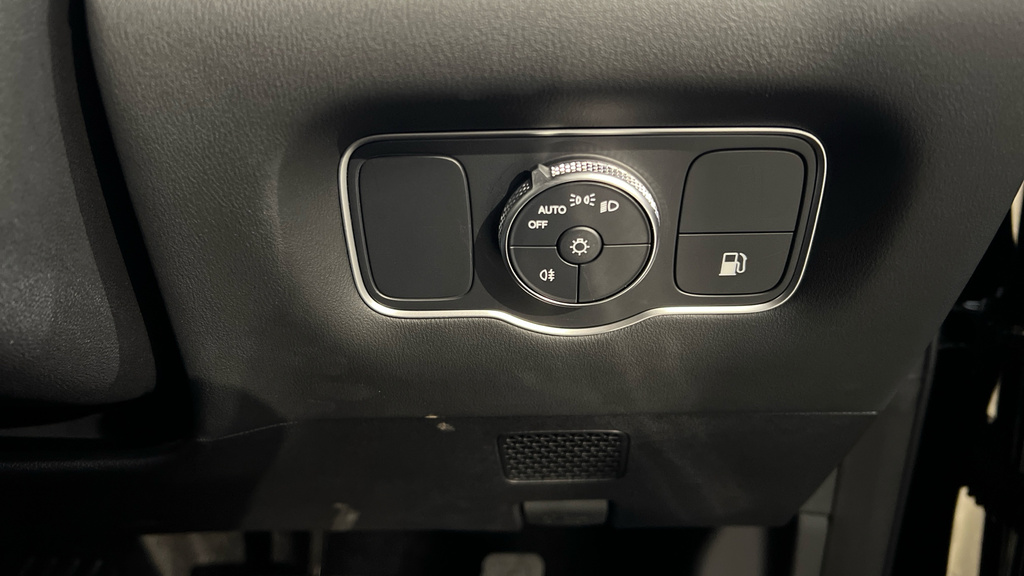 Chery Tiggo 8 1.5T Phev Summit Dht White #41
