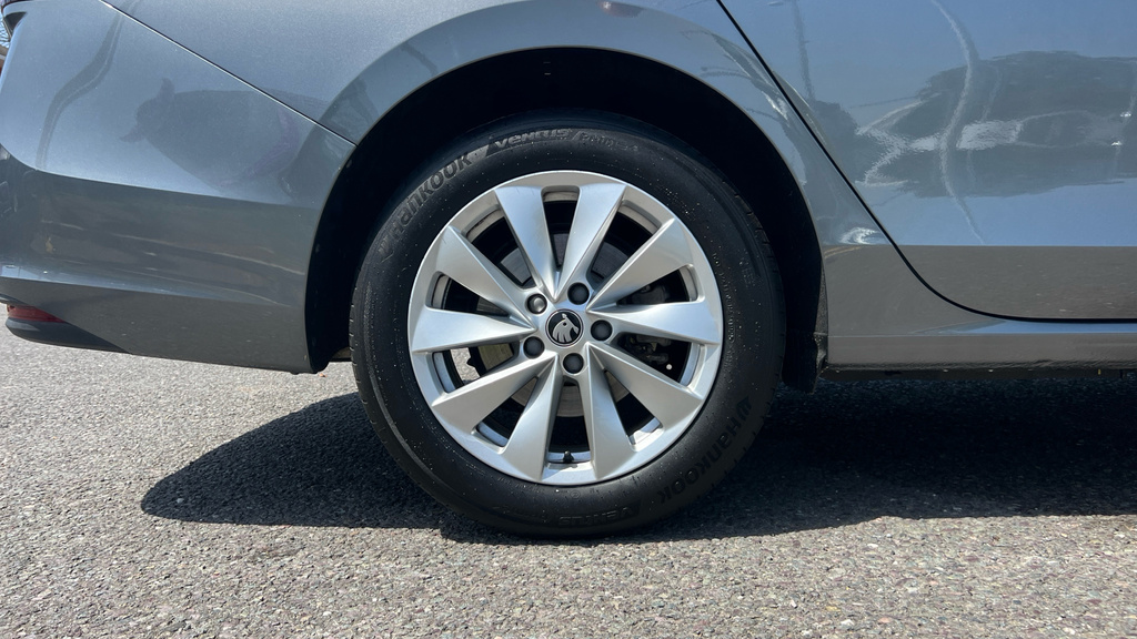 Skoda Superb Superb 1.5 Tsi Iv Se Technology Dsg EJ75CXK Grey #5