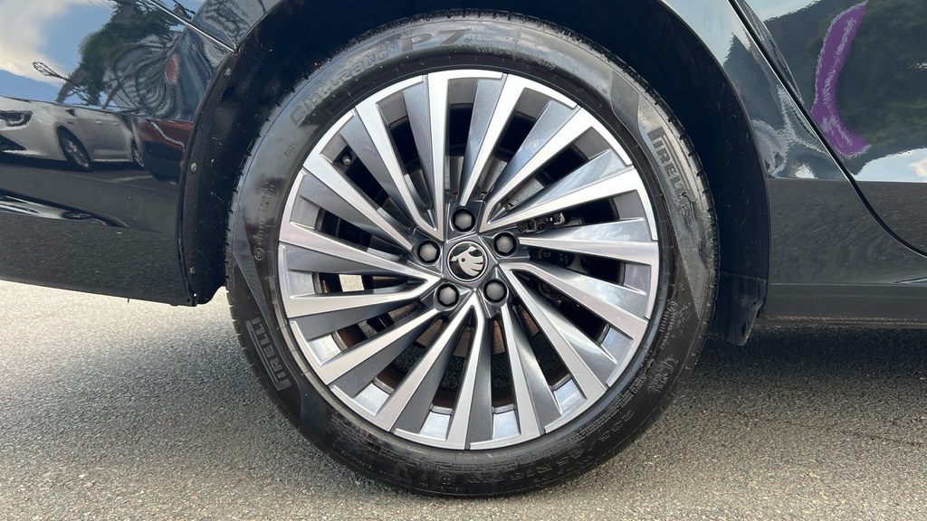 Skoda Superb Superb 1.5 Tsi Iv Laurin Klement Dsg EK75GZG Black #5