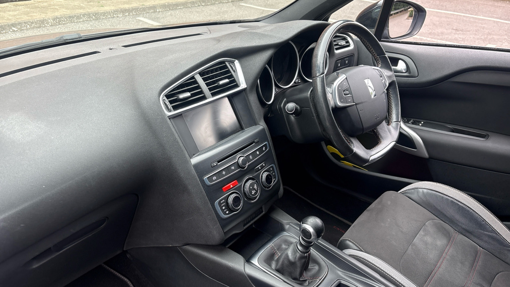 Citroen DS4 Hatchback Bluehdi Purple #10