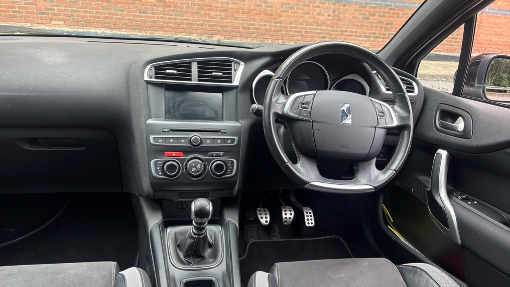 Citroen DS4 Hatchback Bluehdi Purple #11