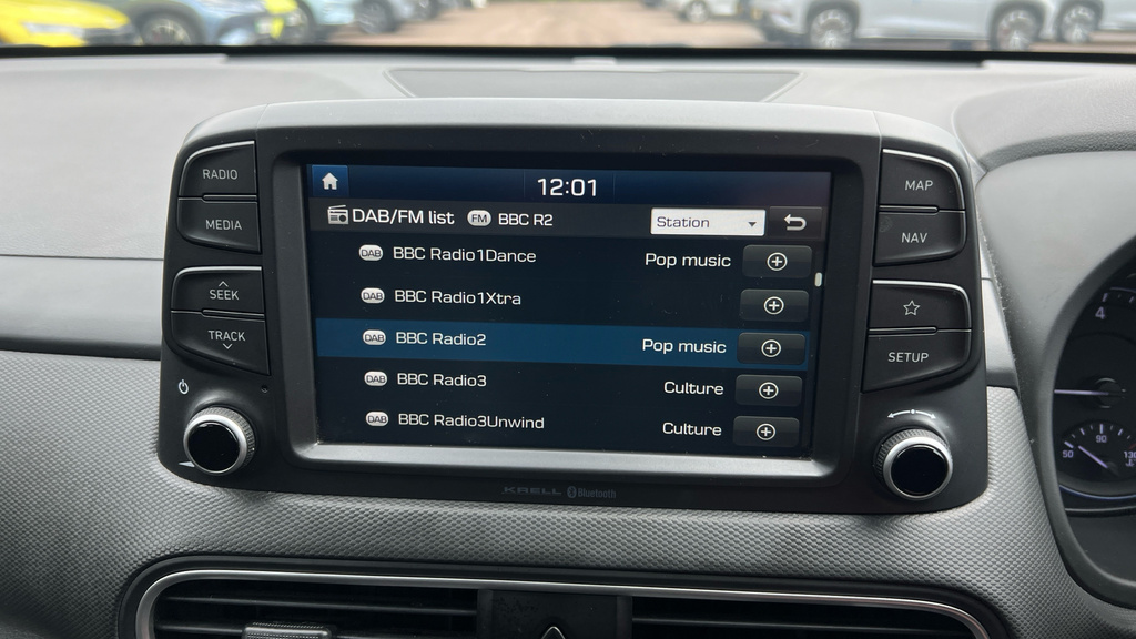 Hyundai Kona Premium Yellow #32