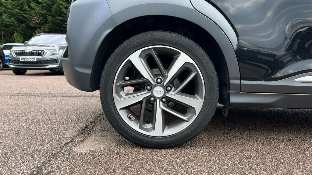 Hyundai Kona Premium Yellow #19
