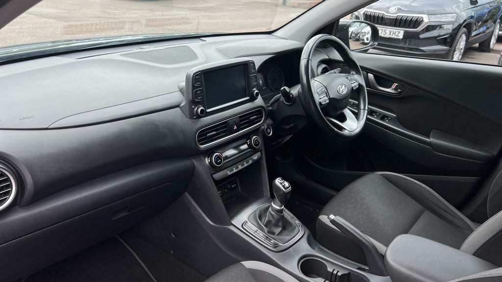 Hyundai Kona Premium Yellow #10