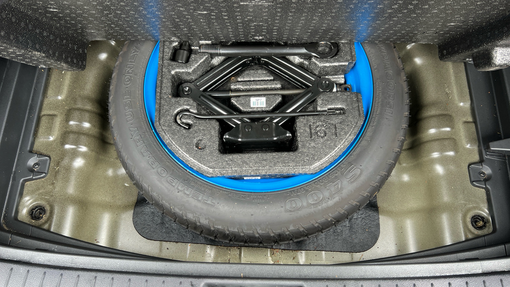 Hyundai Kona Premium Yellow #34