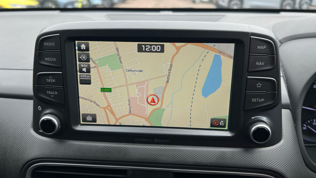 Hyundai Kona Premium Yellow #27