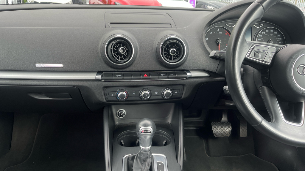Audi A3 A3 Sportback Se Technik Tfsi Red #12