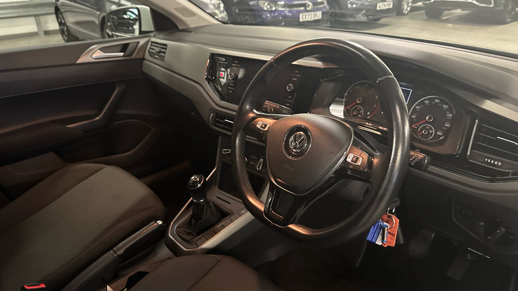 Volkswagen Polo Polo 1.0 75 Se NG18WCZ White #6