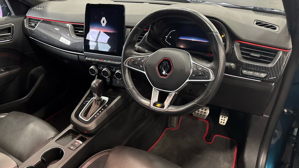 Renault Arkana Iconic Black #9