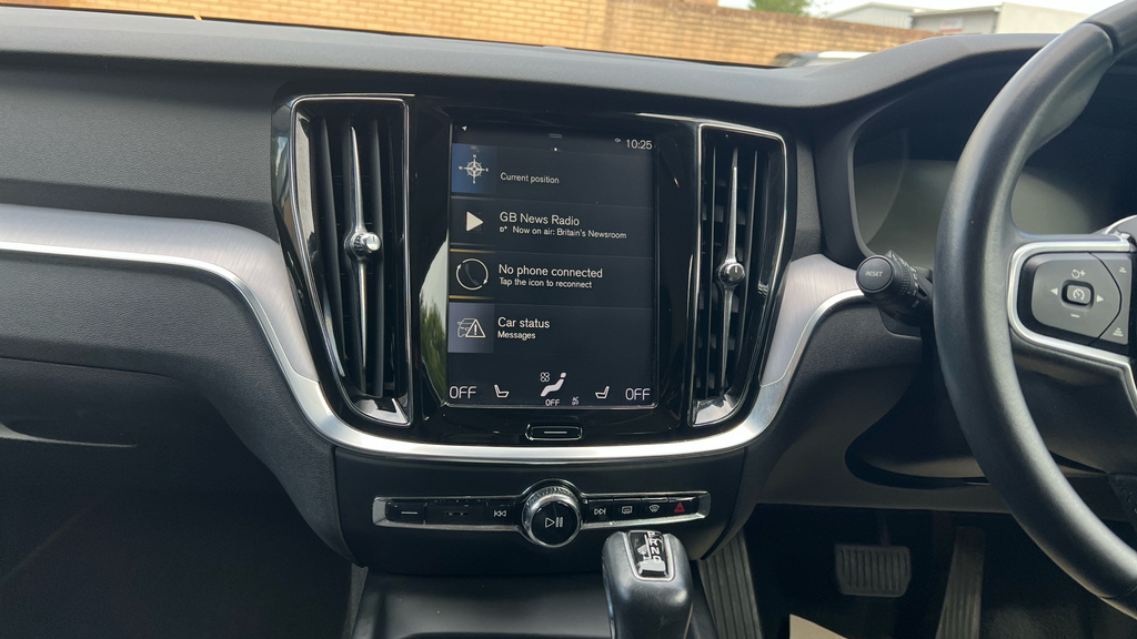 Volvo V60  Gold #12